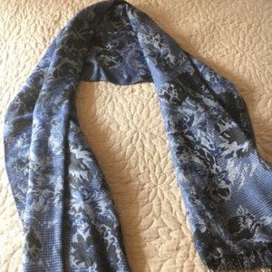 blue scarf